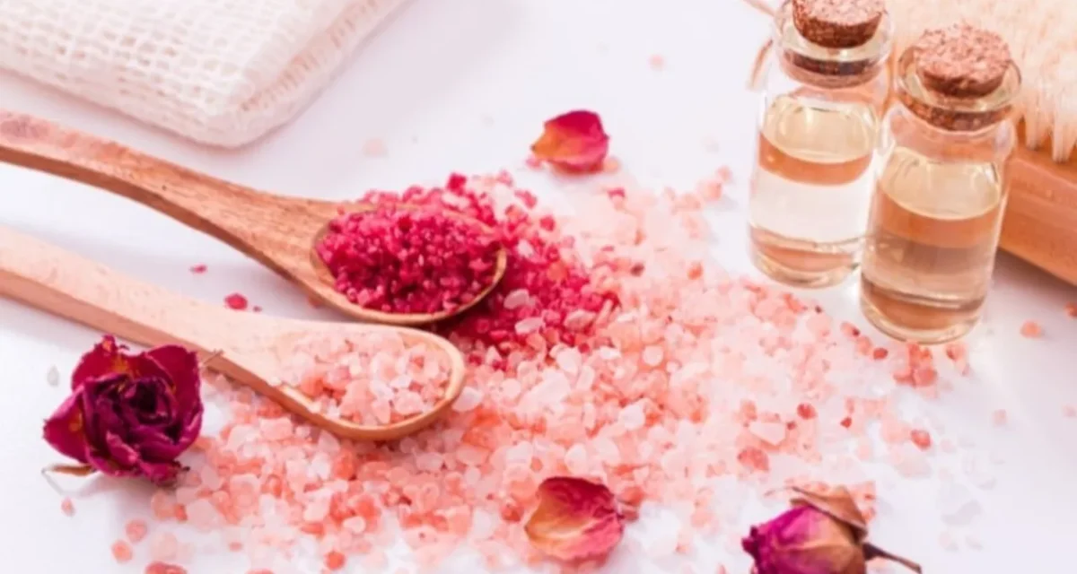 Luxury Unleashed: Dive into Relaxation with Our Pink Salt for Bath